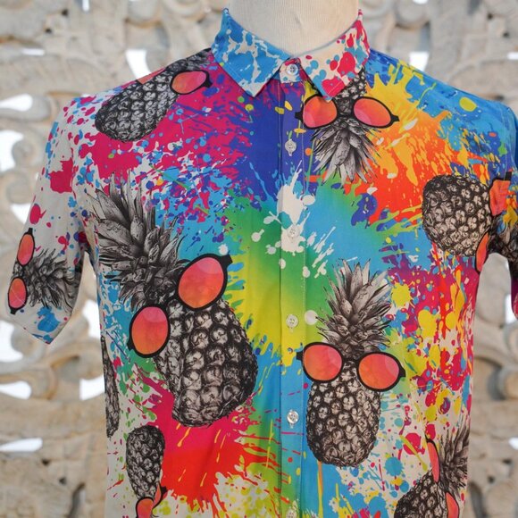 Men's Pineapple Print Short Sleeve Button-Up Shirt, Vibrant, Size M Psychedelic - Picture 2 of 6